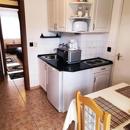 Papp Apartmanhaz * 본보야크바세기