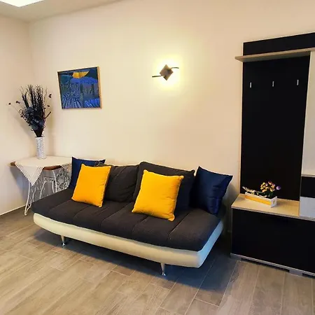 Papp Apartmanhaz 본보야크바세기